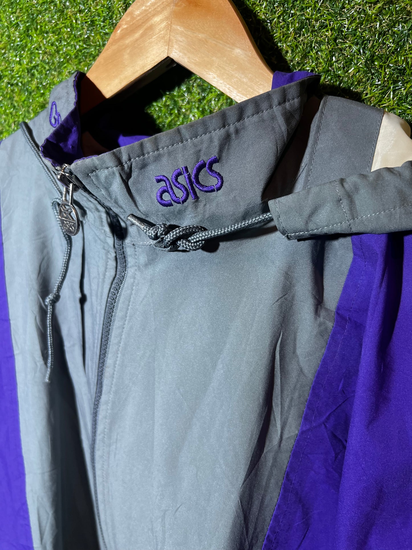 VINTAGE ASICS GORE-TEX WINDBREAKER SIZE LARGE