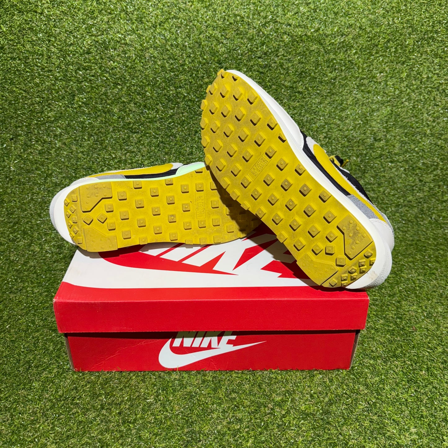 Nike x Undercover Sacai “Bright Citron” Size US 10.5