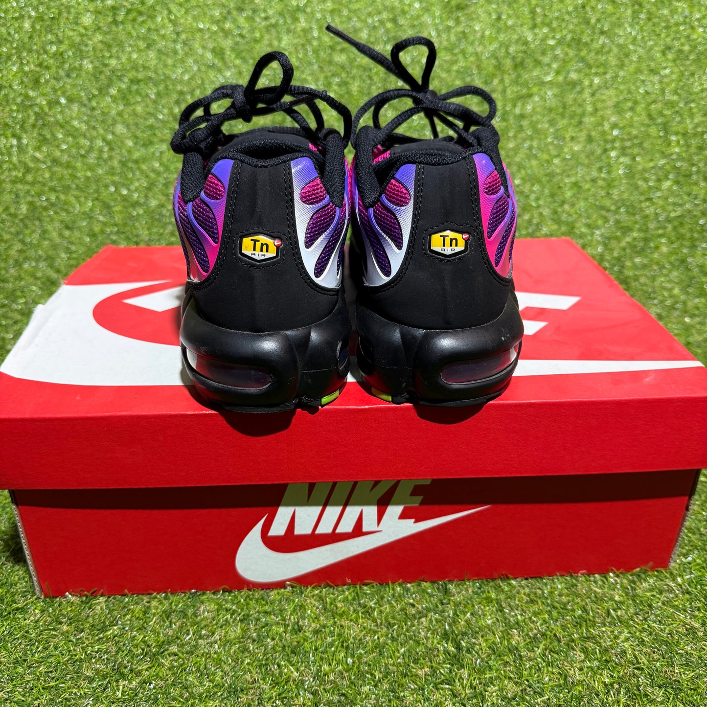 Nike Air Max Plus “Fireberry” Size US 8