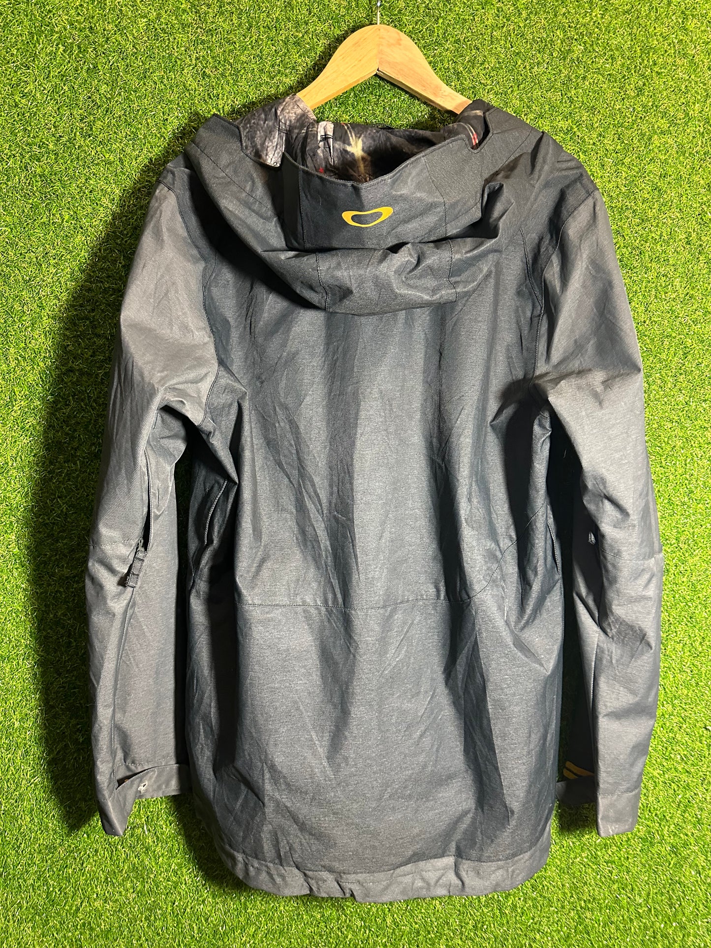 Sz M Oakley Dark Grey Shell Jacket