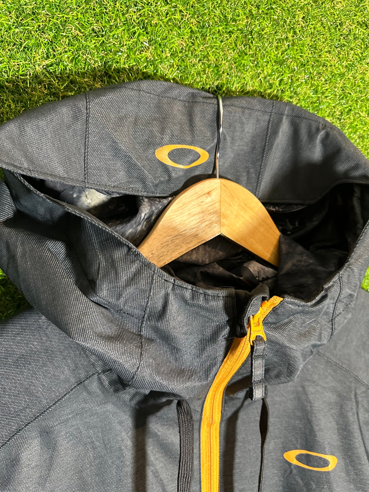 Sz M Oakley Dark Grey Shell Jacket