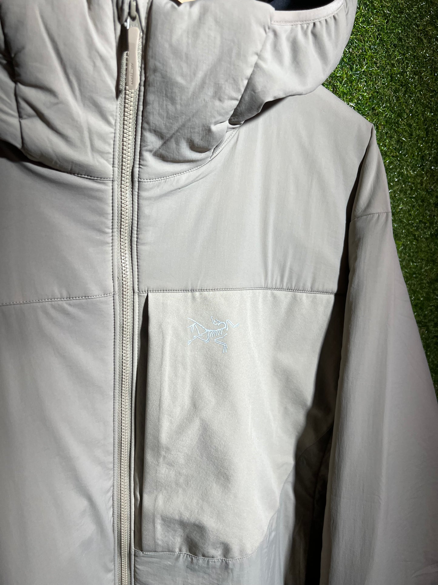 ARC’TERYX Proton Hooded Jacket  Cream Size XL