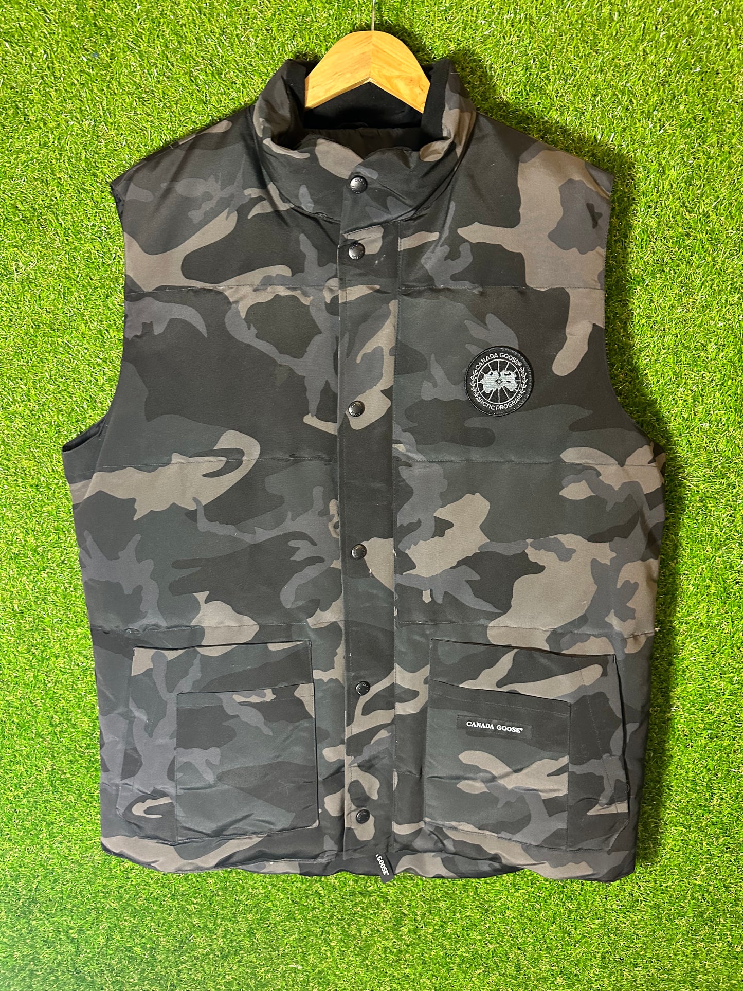 Sz XXL Canada Goose Black Label Camo Vest