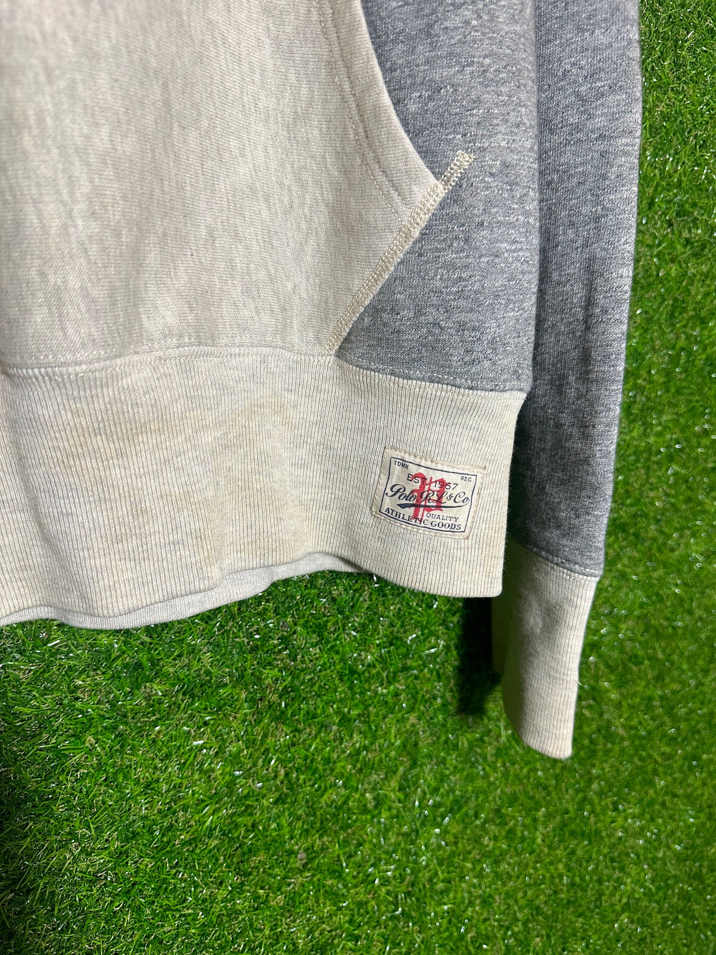 Sz M Ralph Lauren Bulldog Grey Crewneck