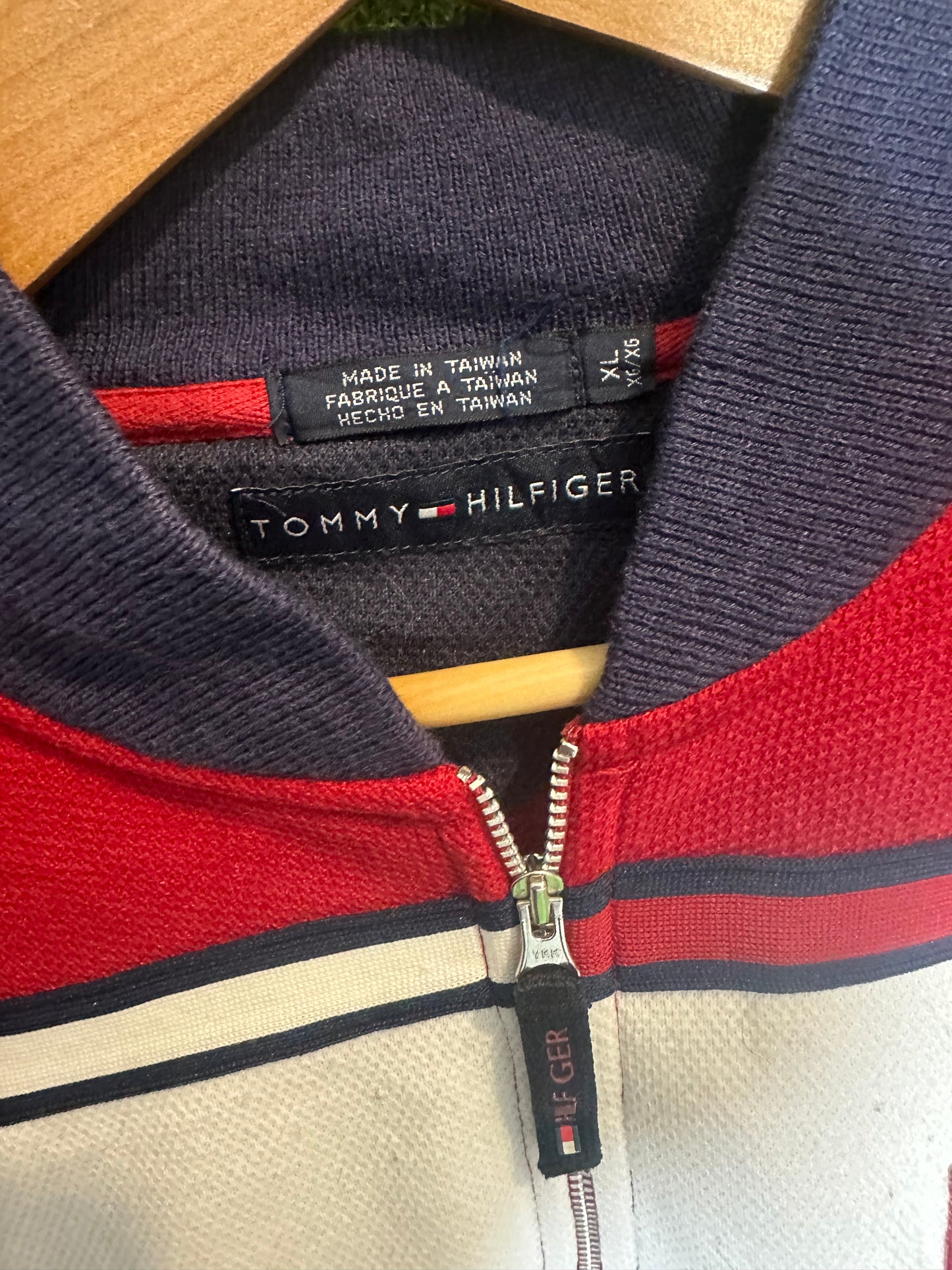 Vintage Sz XL Tommy Hilfiger USA Ski Club Full-Zip Jumper is